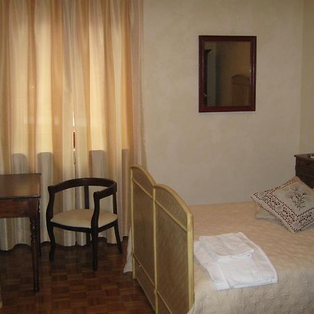 B&B Ristorante Del Monte Colleretto Giacosa Buitenkant foto